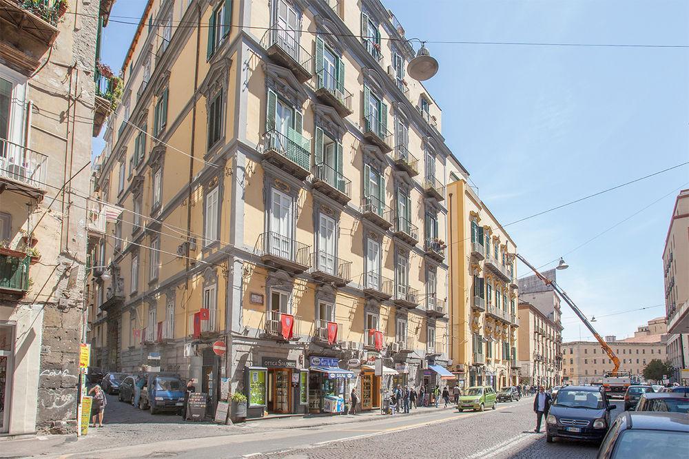 B&B L'Alloggio Dei Vassalli Nápoles Exterior foto